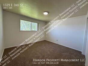 1329 E 3rd St in Meridian, ID - Building Photo - Building Photo