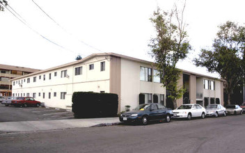 17504 Grand Ave in Bellflower, CA - Building Photo - Building Photo