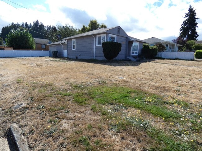 property at 615 S Washington St