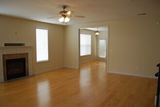 1395 Down River Dr in Memphis, TN - Building Photo - Building Photo