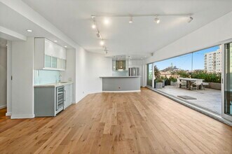 30 Miller Pl in San Francisco, CA - Building Photo - Building Photo