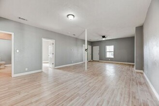 815 N Travis St in Sherman, TX - Building Photo - Building Photo