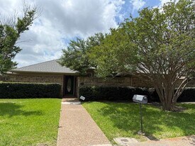 6408 Missy Dr in Dallas, TX - Building Photo