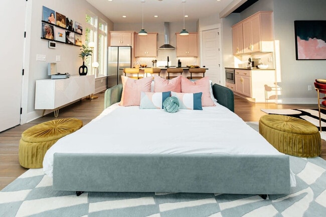 4017 Indiana Ave in Nashville, TN - Foto de edificio - Building Photo