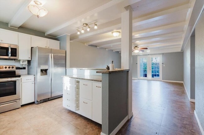 14419 Americana Cir in Tampa, FL - Building Photo - Building Photo