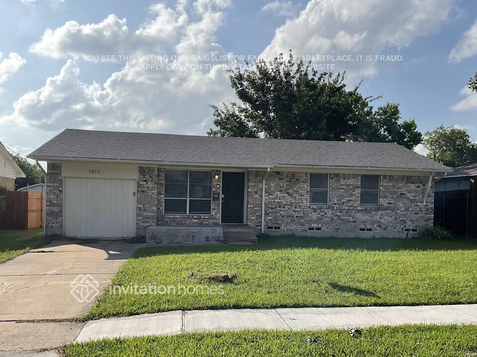 2417 Moreland Dr in Mesquite, TX - Building Photo