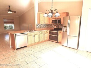 880 Brickell St SE in Palm Bay, FL - Building Photo - Building Photo