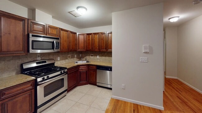 177 Clendenny Ave, Unit #2