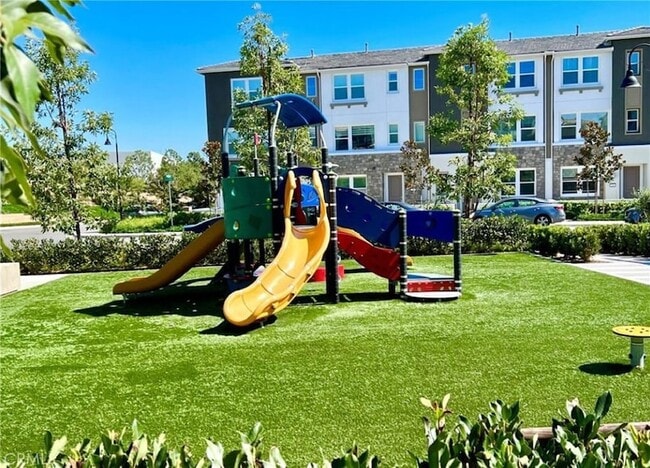 319 Carmona in Lake Forest, CA - Building Photo - Building Photo