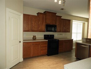 5812 Quicksilver Dr in McKinney, TX - Foto de edificio - Building Photo