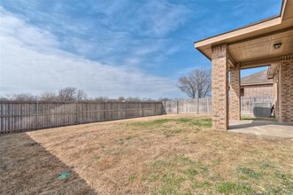 6013 Comanche Peak Dr in Fort Worth, TX - Building Photo - Building Photo