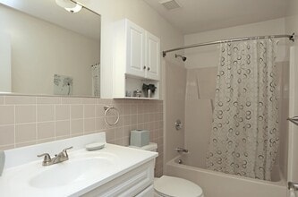 Sugar Hill in Brunswick, NY - Foto de edificio - Building Photo