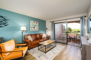 4303 E Cactus Rd in Phoenix, AZ - Building Photo