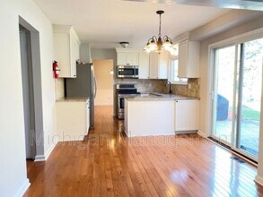 8490 Westchester Ln in Canton, MI - Building Photo - Building Photo