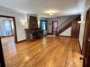 8035 Potomac St in Center Line, MI - Building Photo - Building Photo