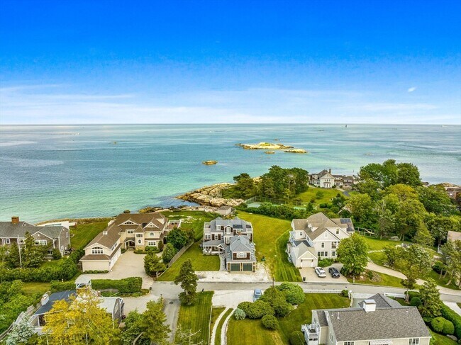 15 Sheldon Rd in Cohasset, MA - Building Photo - Building Photo