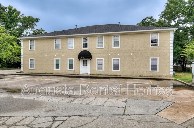 property at 940 Stevens Creek Rd