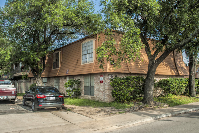 Springwoods Village in Houston, TX - Foto de edificio - Building Photo