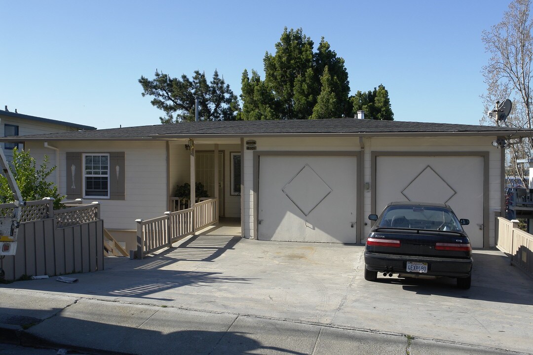 16049 Carolyn St in San Leandro, CA - Building Photo