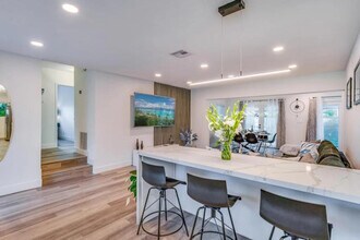 834 SW 14th Ct in Fort Lauderdale, FL - Building Photo - Building Photo