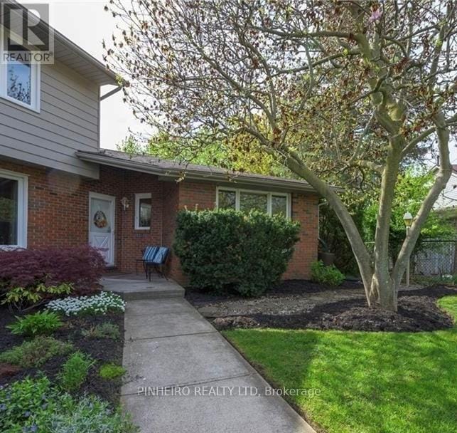 property at 54 Cottonwood Crescent