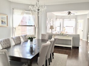 3253 N Kenmore Ave, Unit 2 in Chicago, IL - Building Photo - Building Photo