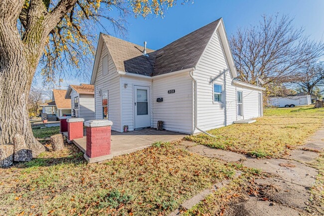 property at 208 N 1st St