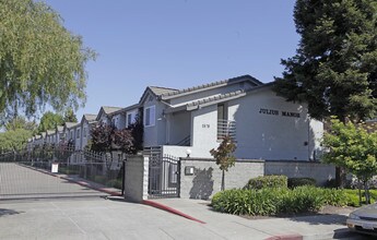 Julius Manor in San Leandro, CA - Building Photo - Building Photo