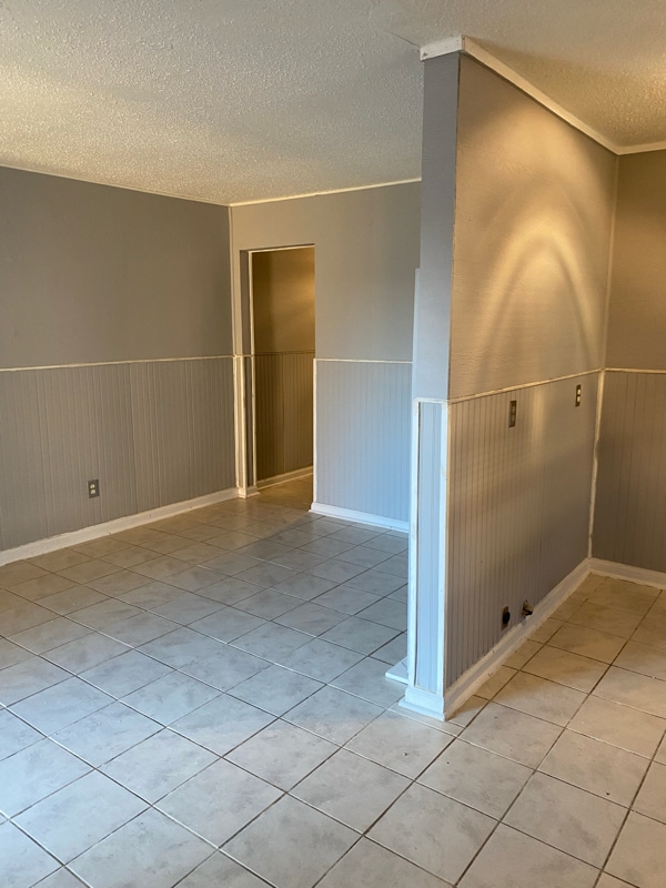 property at 1119 E Arlington Ave