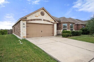 19825 Per Lange Pass in Manor, TX - Foto de edificio - Building Photo