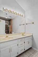 6015 Bradford Hills Dr in Nashville, TN - Building Photo - Building Photo