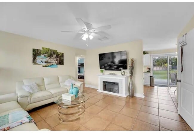 property at 715 S Jenkins Rd