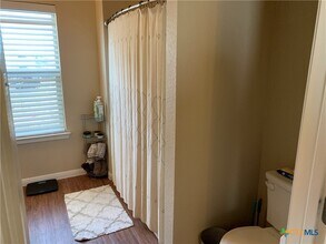585 Advantage Dr in New Braunfels, TX - Building Photo - Building Photo