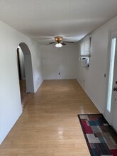 225 Daniel St in Island, KY - Building Photo - Building Photo