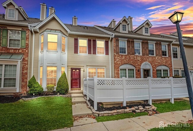 property at 115 Albury Way