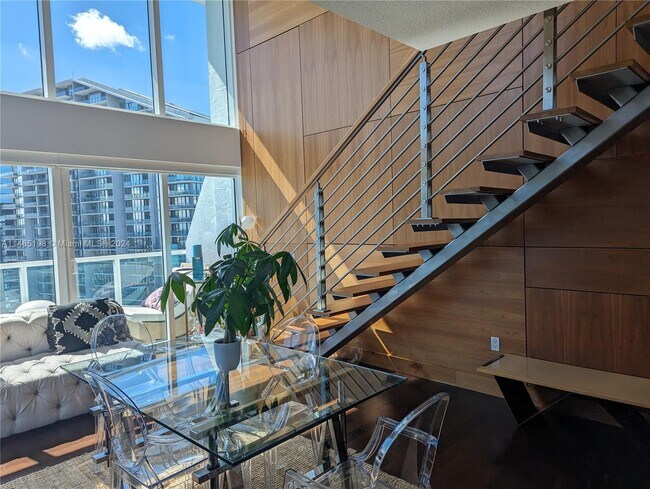 41 SE 5th St in Miami, FL - Building Photo - Building Photo