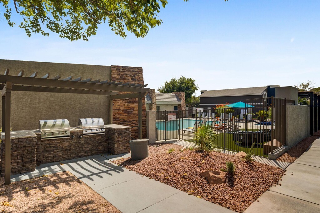 Allanza at The Lakes Las Vegas, NV Apartments