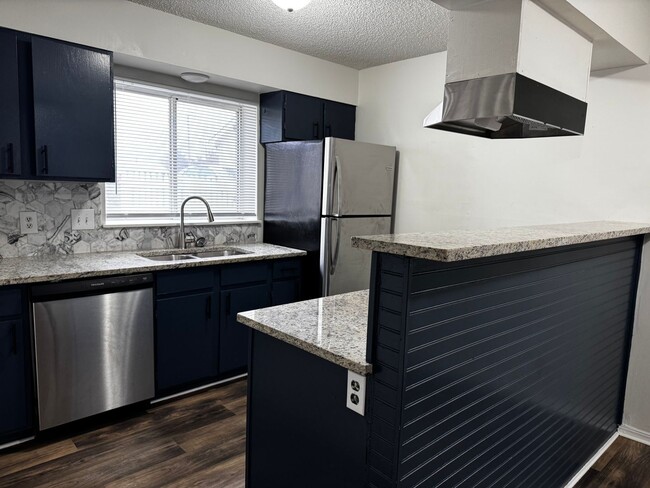 property at 5510 S Gold St