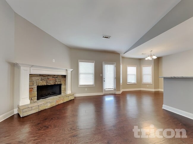 249 White Creek Dr in Rockmart, GA - Foto de edificio - Building Photo