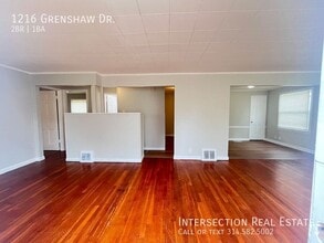1216 Grenshaw Dr in St. Louis, MO - Building Photo - Building Photo