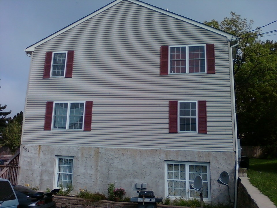 501 W Mulberry St in Kennett Square, PA - Building Photo