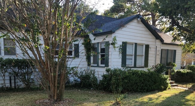 1400 Dyer Ave in Rosenberg, TX - Building Photo - Building Photo