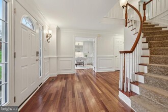 2912 Oakton Ridge Cir in Oakton, VA - Building Photo - Building Photo