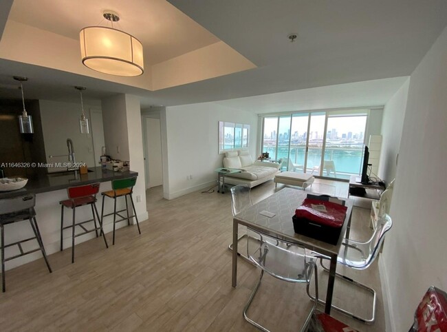 650 West Ave, Unit 2005 in Miami Beach, FL - Building Photo - Building Photo