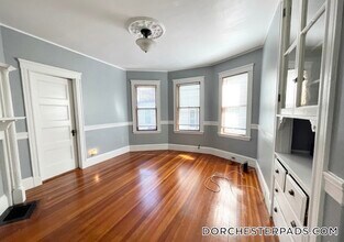 18 Romsey St in Boston, MA - Building Photo - Building Photo