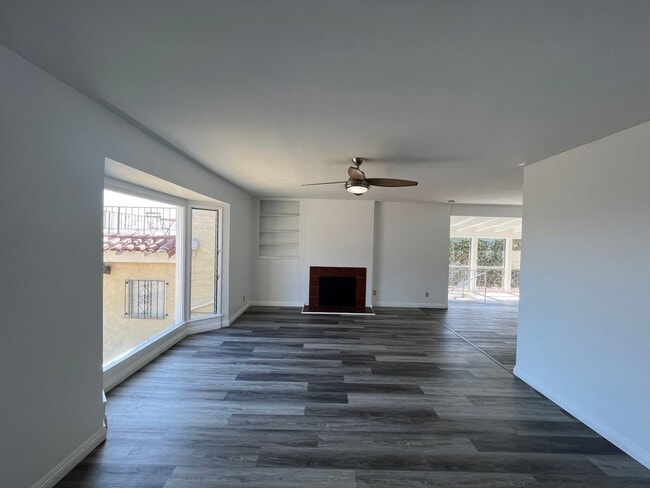 property at 2609 E Wall St