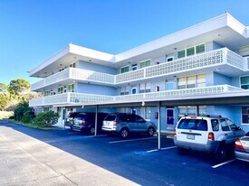 4880 Locust St NE in St. Petersburg, FL - Building Photo