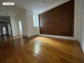 312 W 121st St in New York, NY - Building Photo