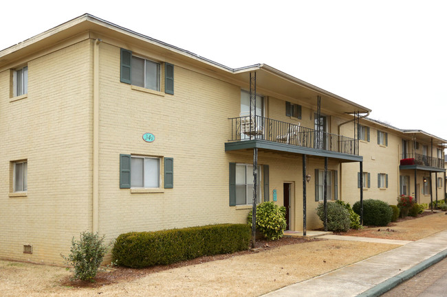 Mirabeau Apartments in Huntsville, AL - Building Photo - Building Photo