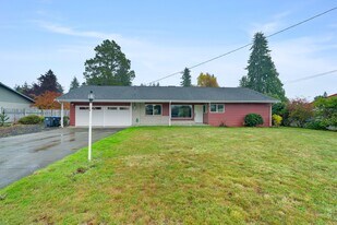 410 Lois Ln Ct in Aberdeen, WA - Building Photo